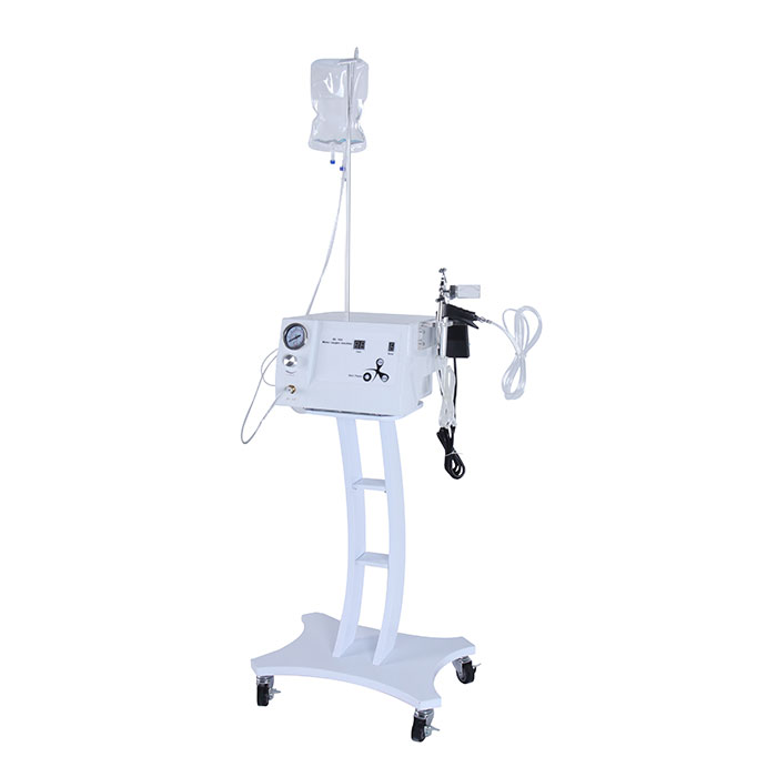 Oxygen jet peel moisturize the skin